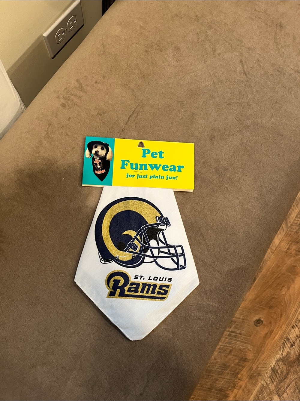 St. Louis Rams Pet Bandana - White with Navy & Gold Helmet